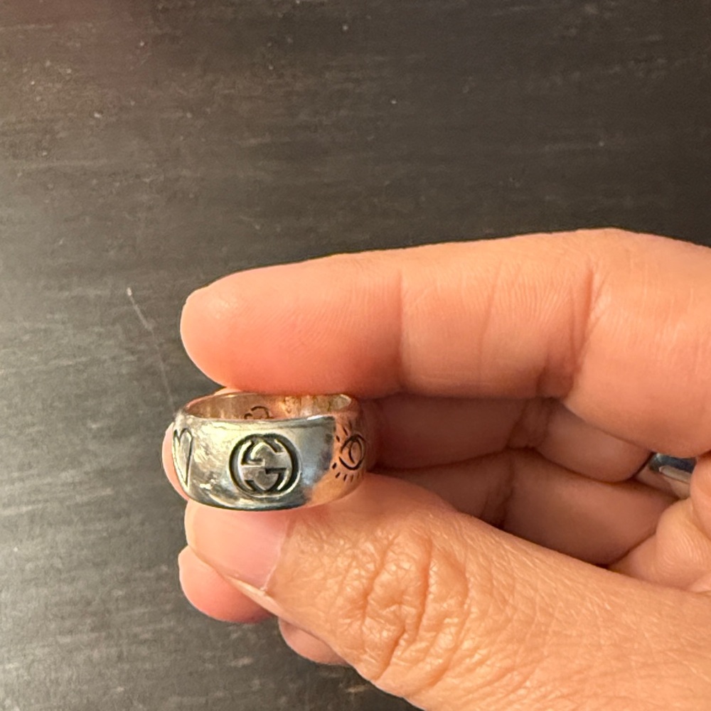 Gucci Silver Band with Iconic Emblem